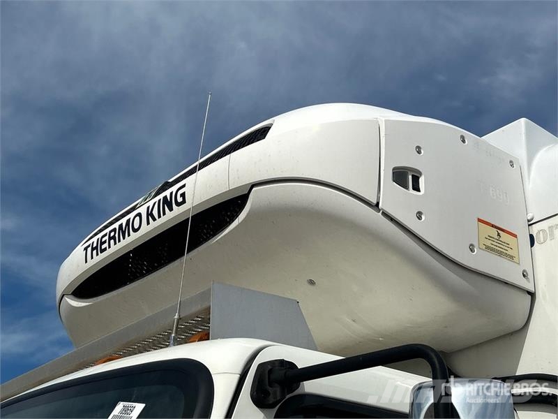Freightliner M2 106 Chladírenské nákladní vozy