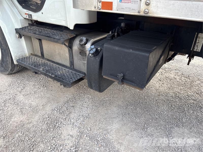 Freightliner M2 106 Box trucks