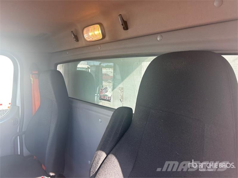 Freightliner M2 106 Frigofrik kamyonlar