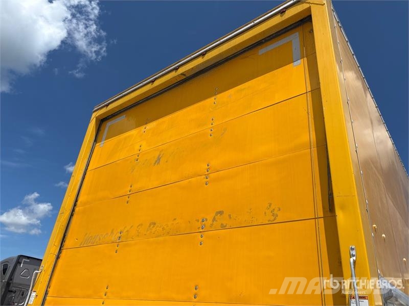 Freightliner M2 106 Camion cassonati