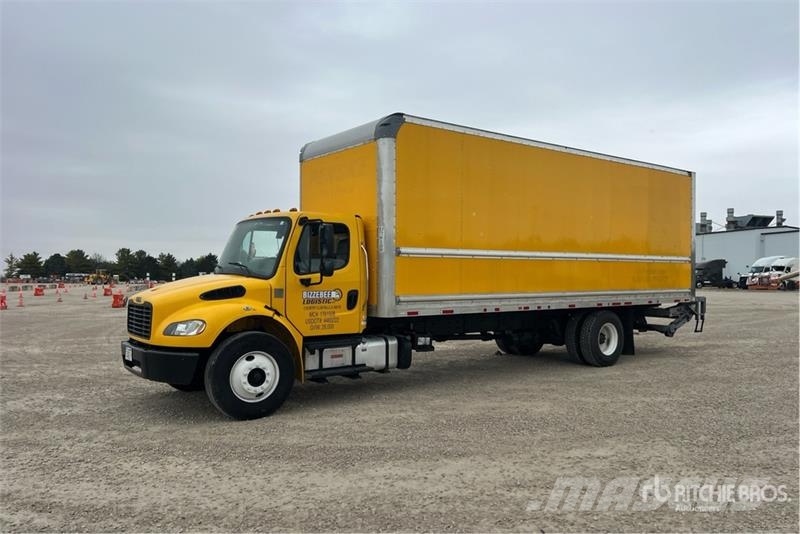 Freightliner M2 106 貨箱式卡車