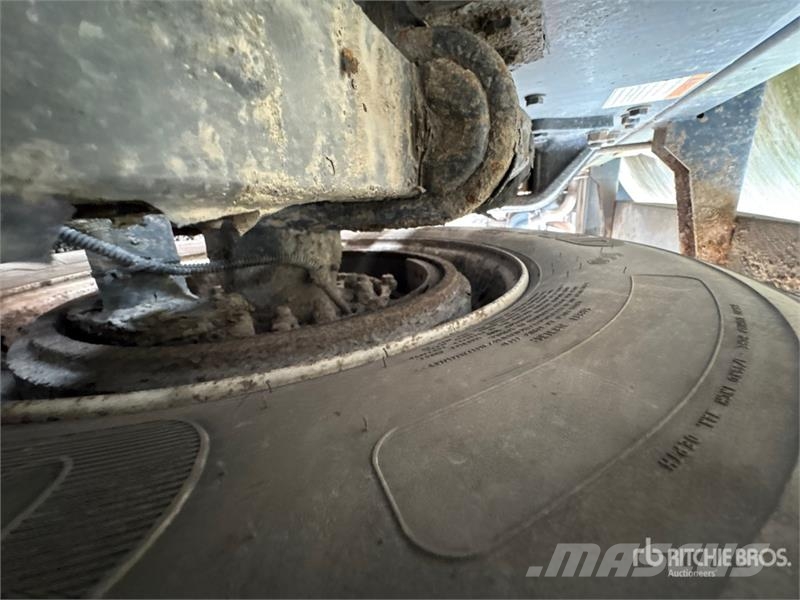 Freightliner M2 106 Slamsugere