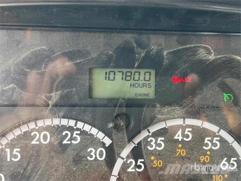 Freightliner M2 106 المنصات الهوائية المثبتة على شاحنة