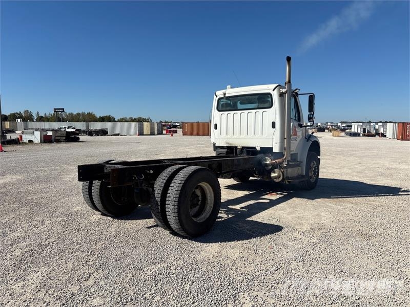Freightliner M2 106 Trekkers