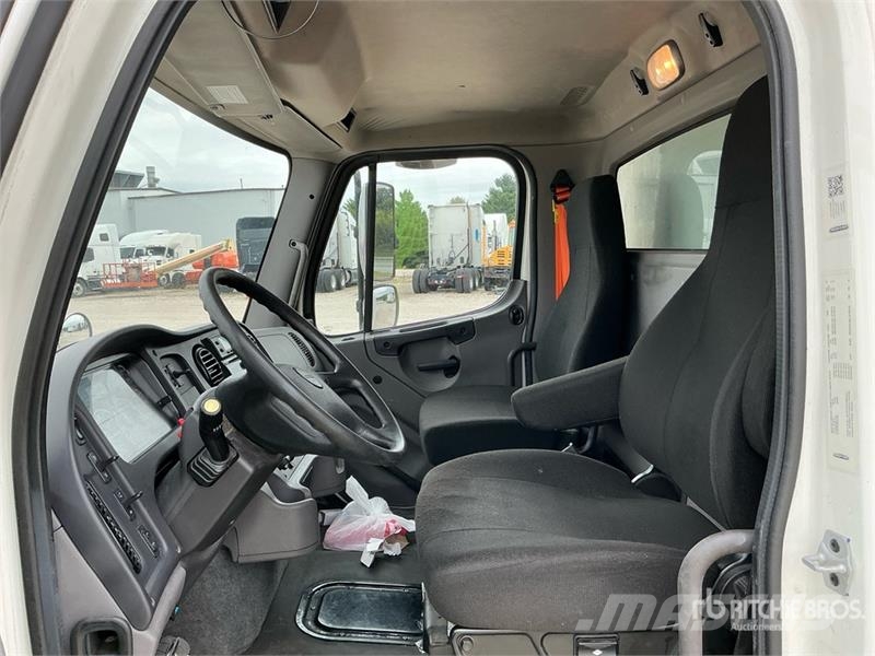 Freightliner M2 106 Kamioni hladnjače
