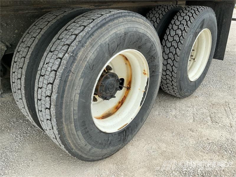 Freightliner M2 106 Kamioni hladnjače
