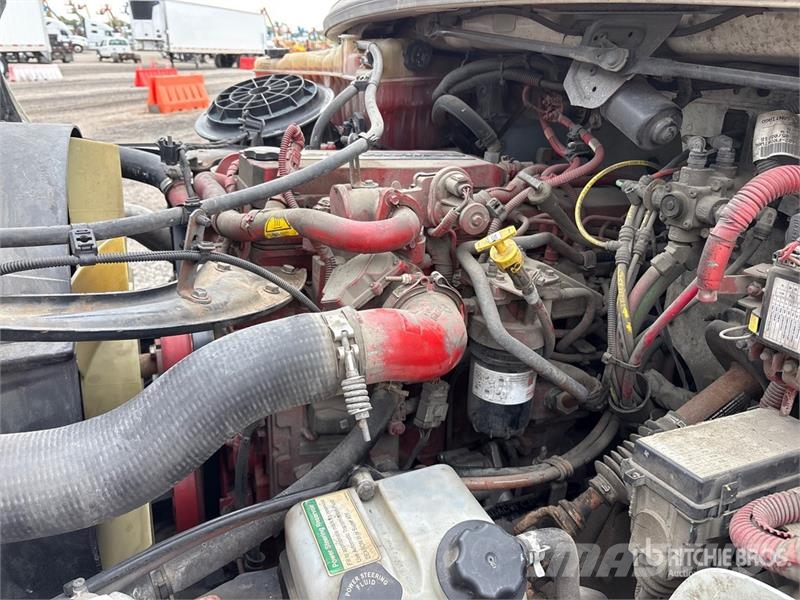 Freightliner M2 106 Грузовики для доставки напитков