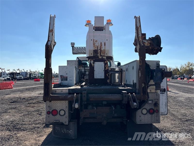 Freightliner M2 106 Plataformas sobre camión