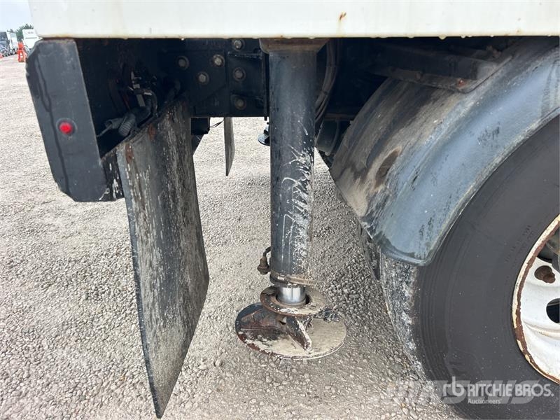 Freightliner M2 106 Kehrmaschine