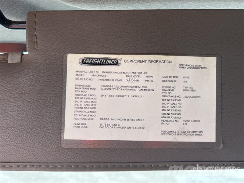 Freightliner M2 106 Kehrmaschine