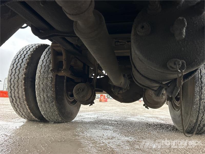 Freightliner M2 106 건설 장비 - 기타