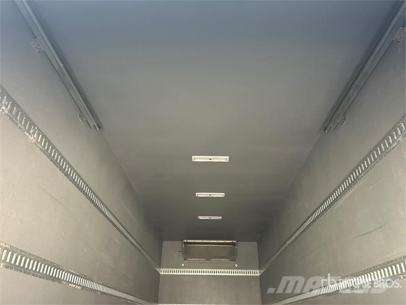 Freightliner M2 106 Frigofrik kamyonlar