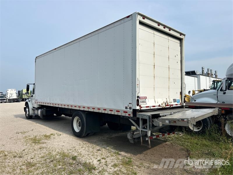 Freightliner M2 106 Skåpbilar