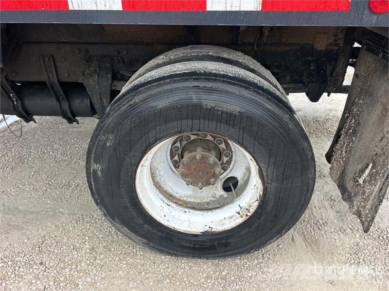 Freightliner M2 106 건설 장비 - 기타