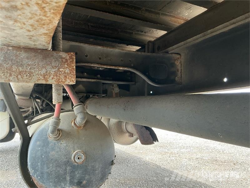 Freightliner M2 106 4x2 Van Truck Sunkvežimiai su dengtu kėbulu