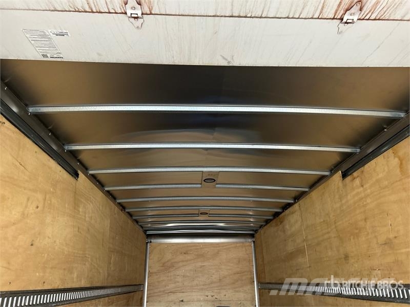 Freightliner M2 106 4x2 Van Truck (Inoperable) Фургони