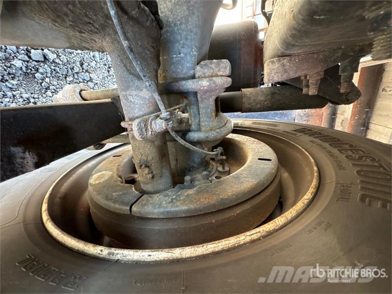 Freightliner M2 106 4x2 Van Truck Camiones caja cerrada