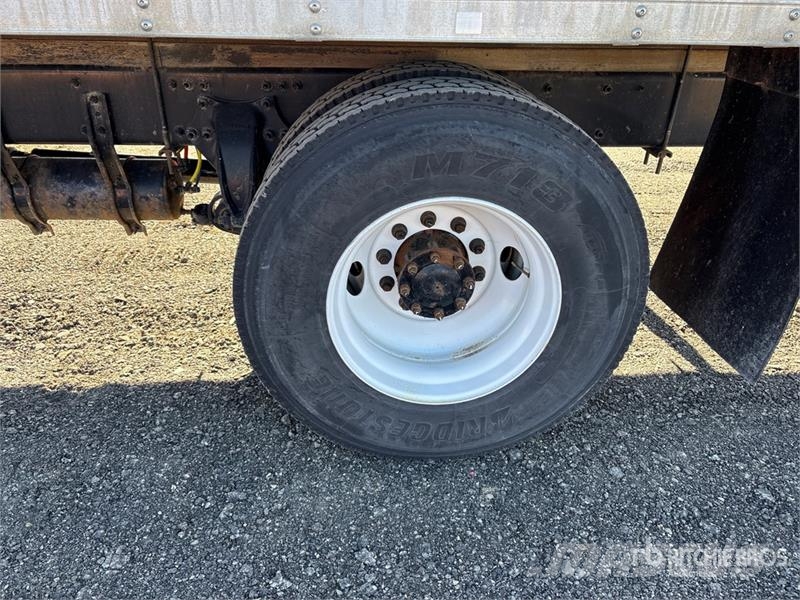 Freightliner M2 106 4x2 Van Truck Camiones caja cerrada