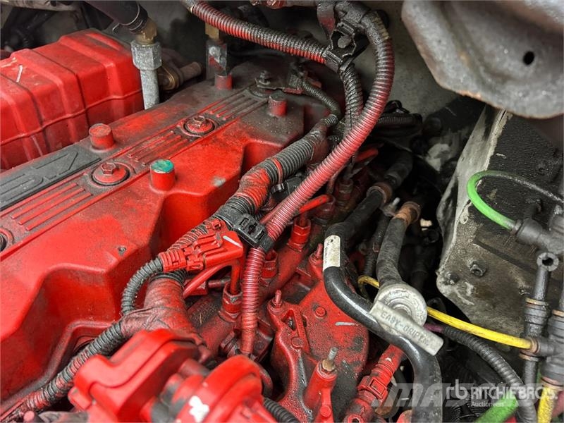 Freightliner M2 106 4x2 Van Truck Грузовики-Фургоны