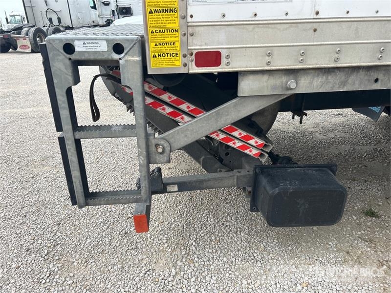 Freightliner M2 106 4x2 Van Truck (Inoperable) Фургони