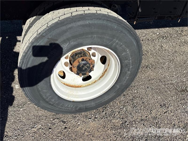 Freightliner M2 106 4x2 Van Truck Camiones caja cerrada