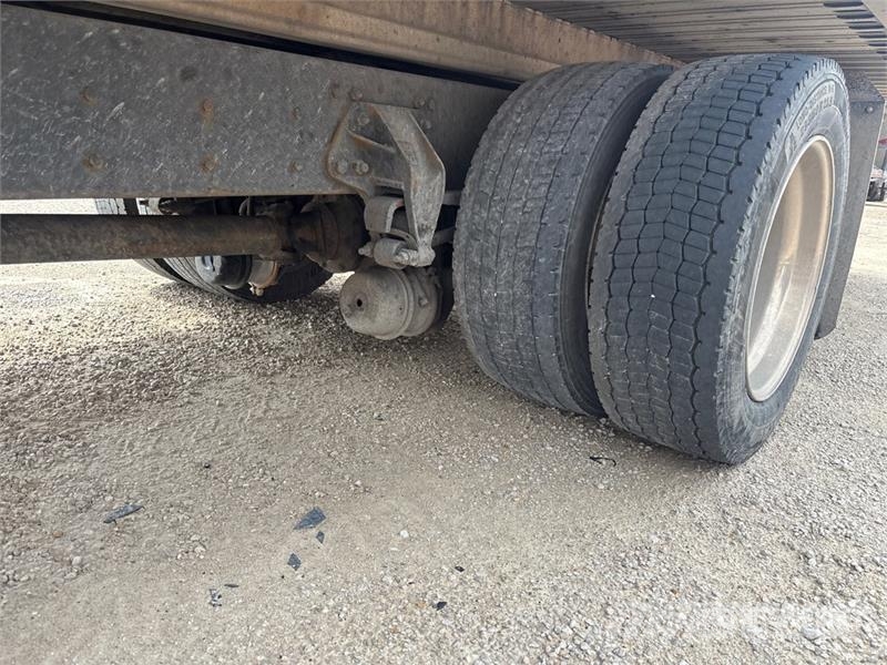 Freightliner M2 106 4x2 Rollback Truck Hinausautot