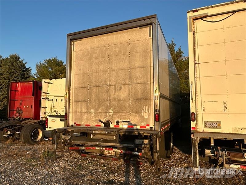 Freightliner M2 106 4x2 Van Truck Kastenaufbau