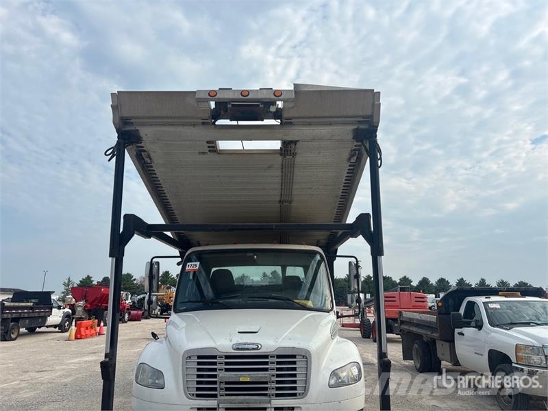 Freightliner M2 106 4x2 Rollback Truck Hinausautot