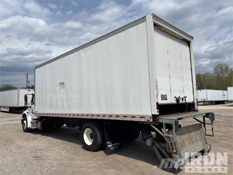 Freightliner M2 106 4x2 Van Truck Fast kasse