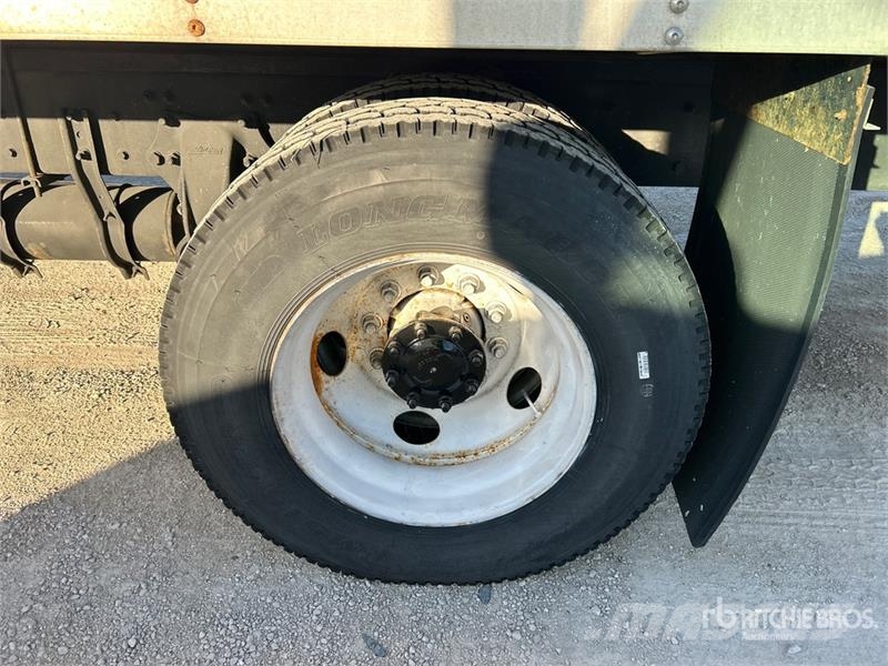 Freightliner M2 106 4x2 Van Truck Kastenaufbau