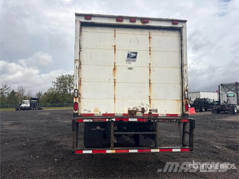 Freightliner M2 106 4x2 Van Truck Фургони