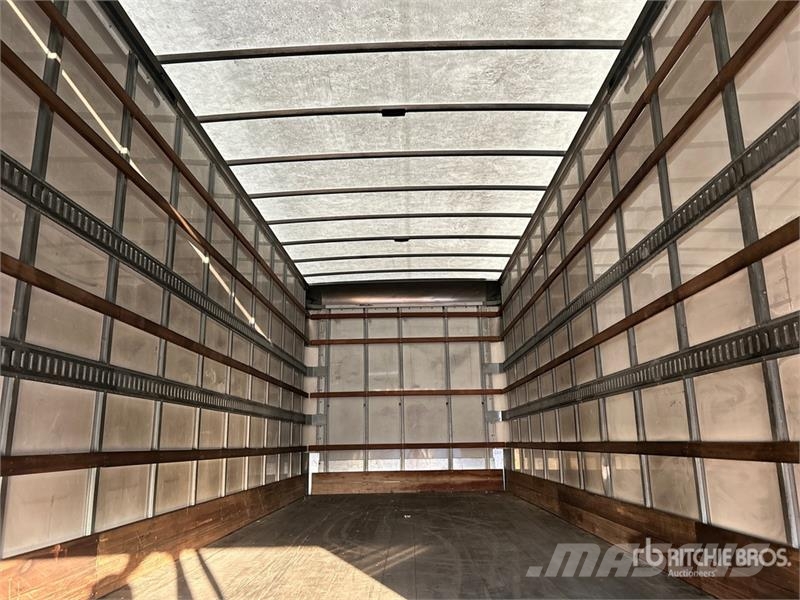 Freightliner M2 106 4x2 Van Truck Kastenaufbau