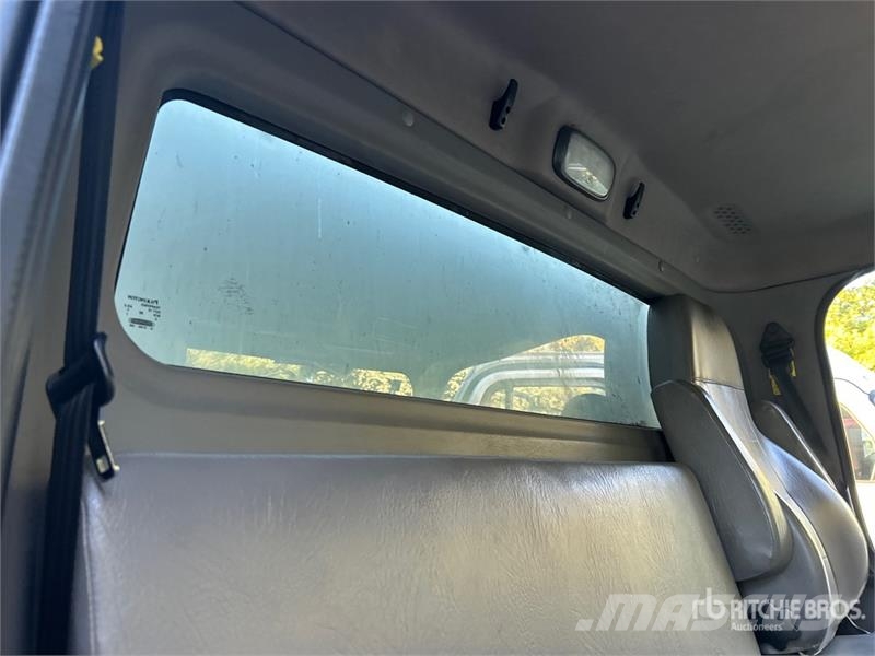 Freightliner M2 106 4x2 Van Truck Kastenaufbau