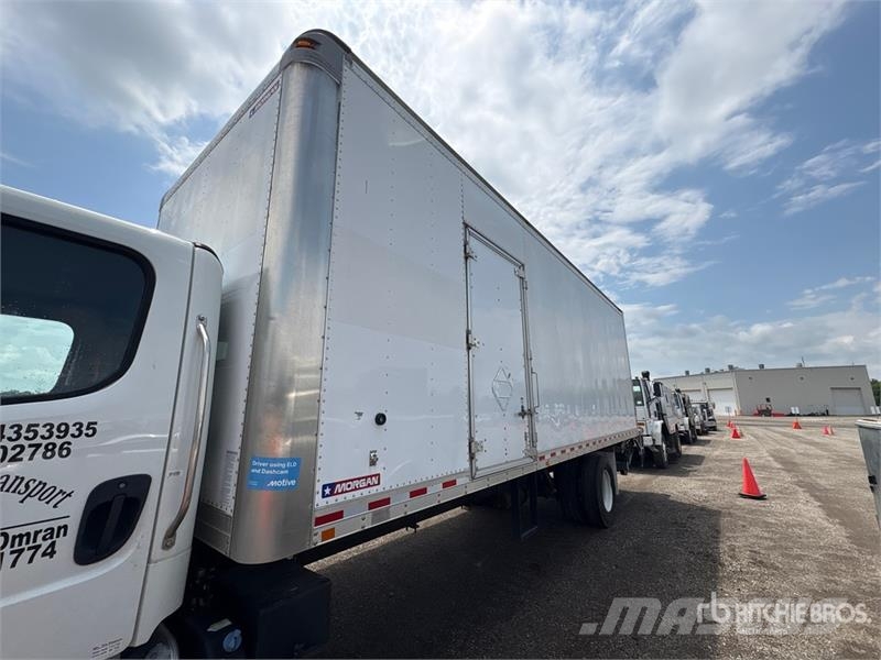 Freightliner M2 106 4x2 Van Truck Sunkvežimiai su dengtu kėbulu