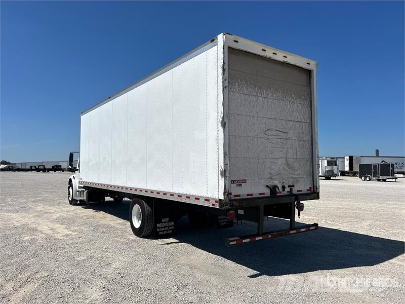 Freightliner M2 106 4x2 Van Truck Kapali kasa kamyonlar