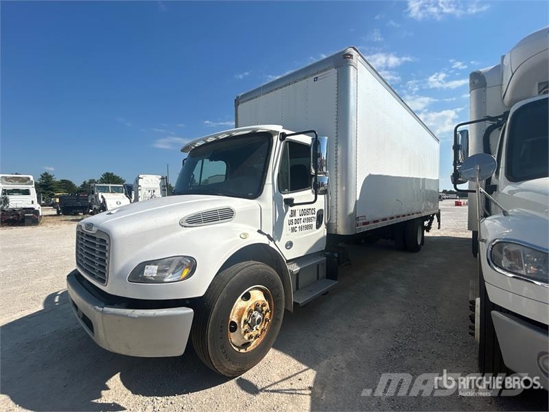 Freightliner M2 106 4x2 Van Truck Kapali kasa kamyonlar