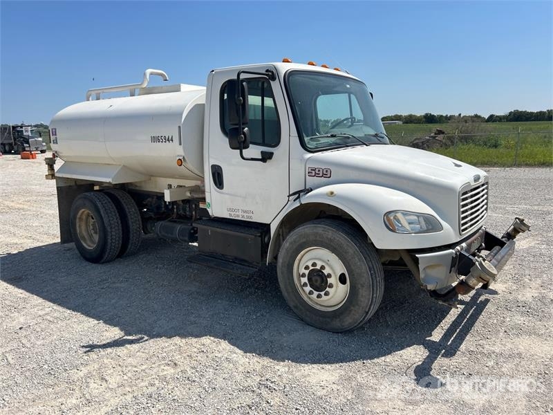 Freightliner M2 106 4x2 Water Truck Tovornjaki za vodo