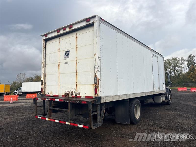 Freightliner M2 106 4x2 Van Truck Фургони