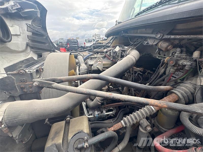Freightliner M2 106 4x2 Van Truck Фургони
