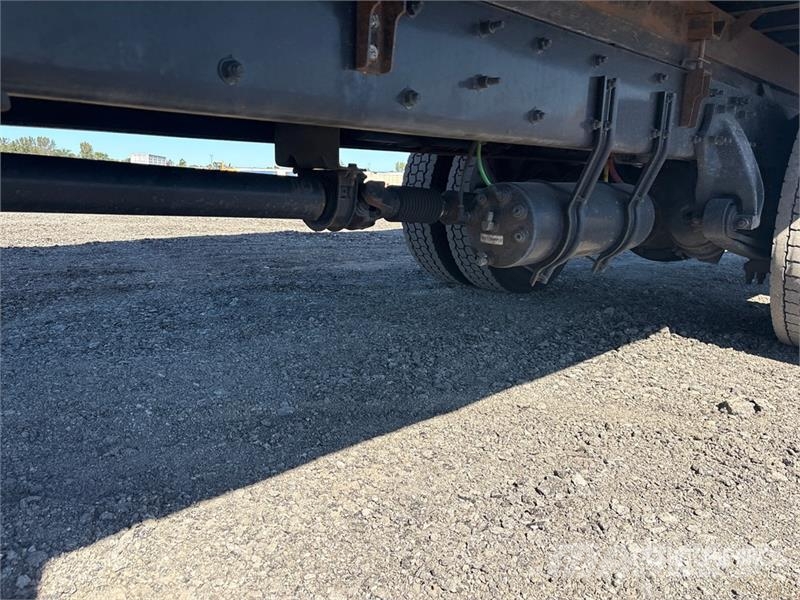 Freightliner M2 106 4x2 Van Truck Фургони