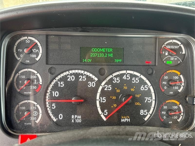 Freightliner M2 106 4x2 Rollback Truck Hinausautot