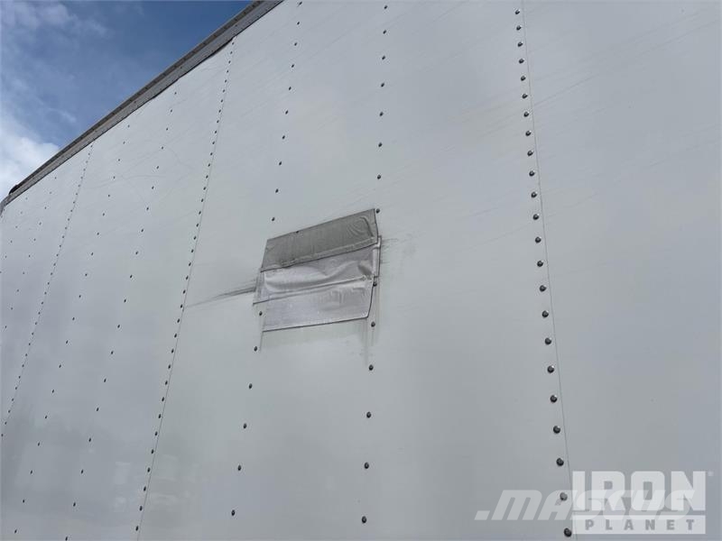Freightliner M2 106 4x2 Van Truck Fast kasse