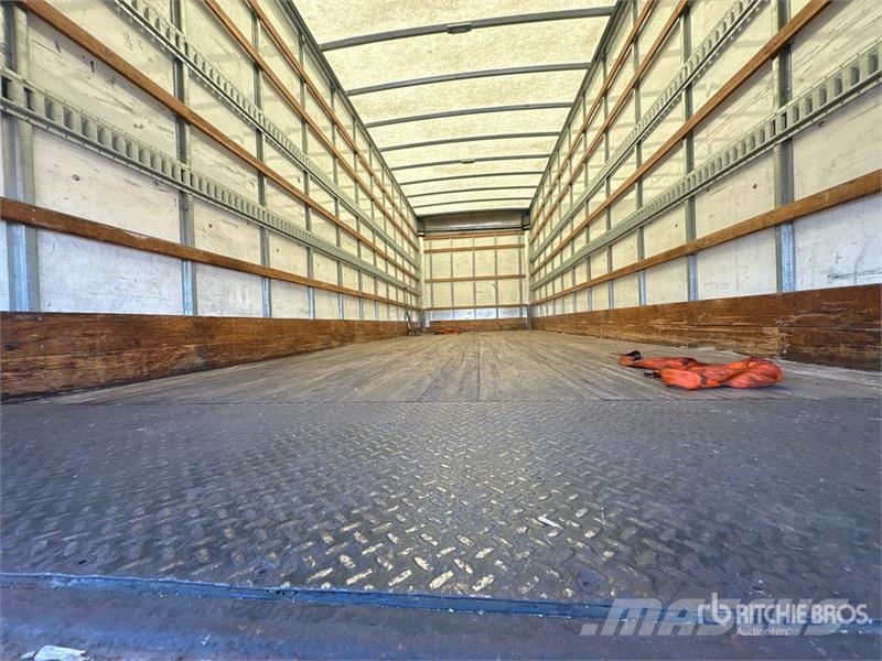 Freightliner M2 106 4x2 Van Truck Фургони