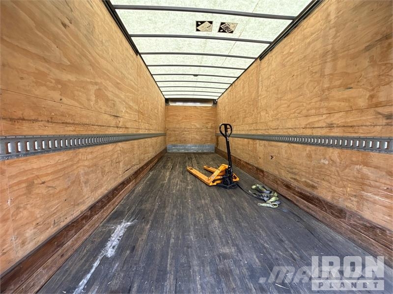 Freightliner M2 106 4x2 Van Truck Fast kasse