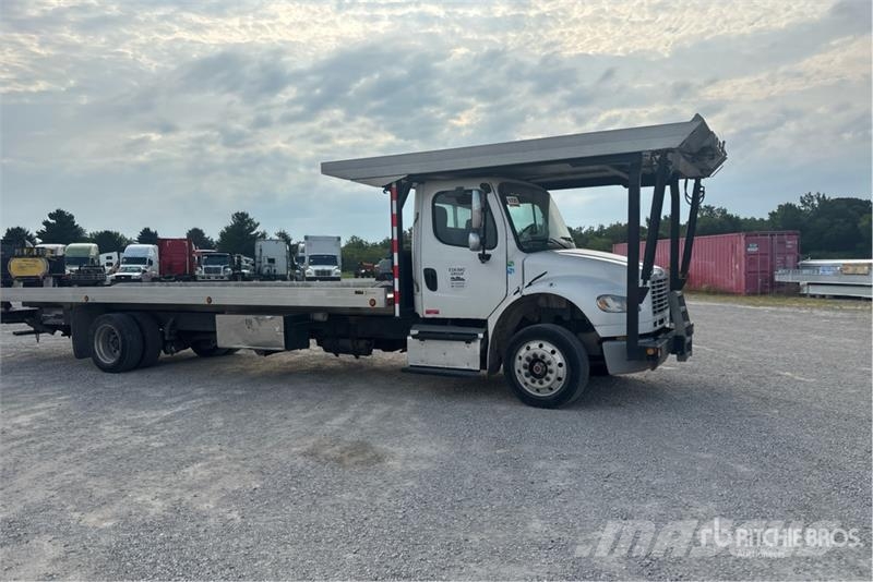 Freightliner M2 106 4x2 Rollback Truck Hinausautot