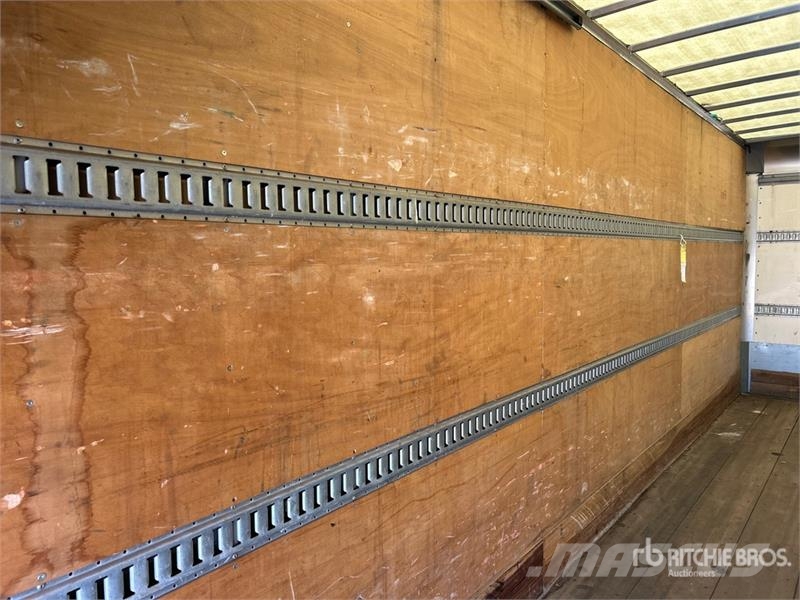 Freightliner M2 106 4x2 Van Truck Furgons