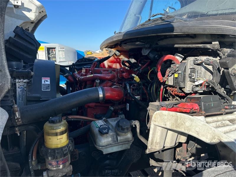 Freightliner M2 106 4x2 Van Truck Furgons