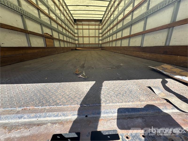 Freightliner M2 106 4x2 Van Truck Tovornjaki zabojniki