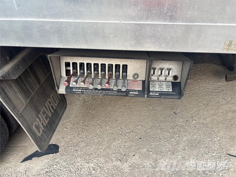 Freightliner M2 106 4x2 Rollback Truck Hinausautot