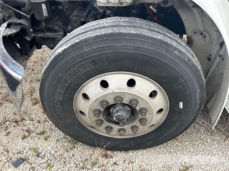 Freightliner M2 106 4x2 Van Truck (Inoperable) Фургони